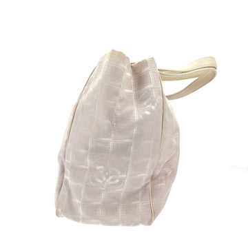 CHANEL Shoulder Bag in White Fabric