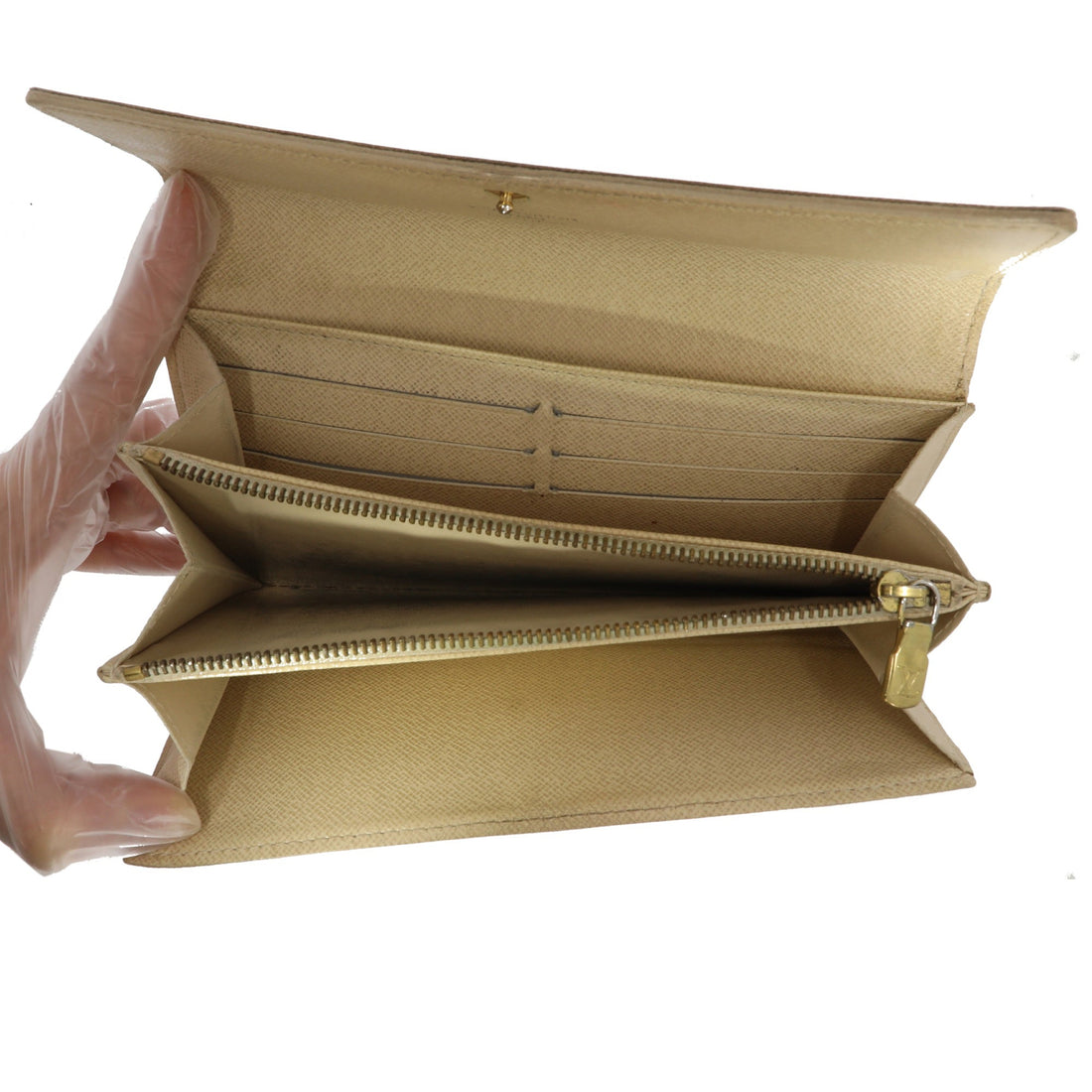 LOUIS VUITTON Wallet in White Canvas