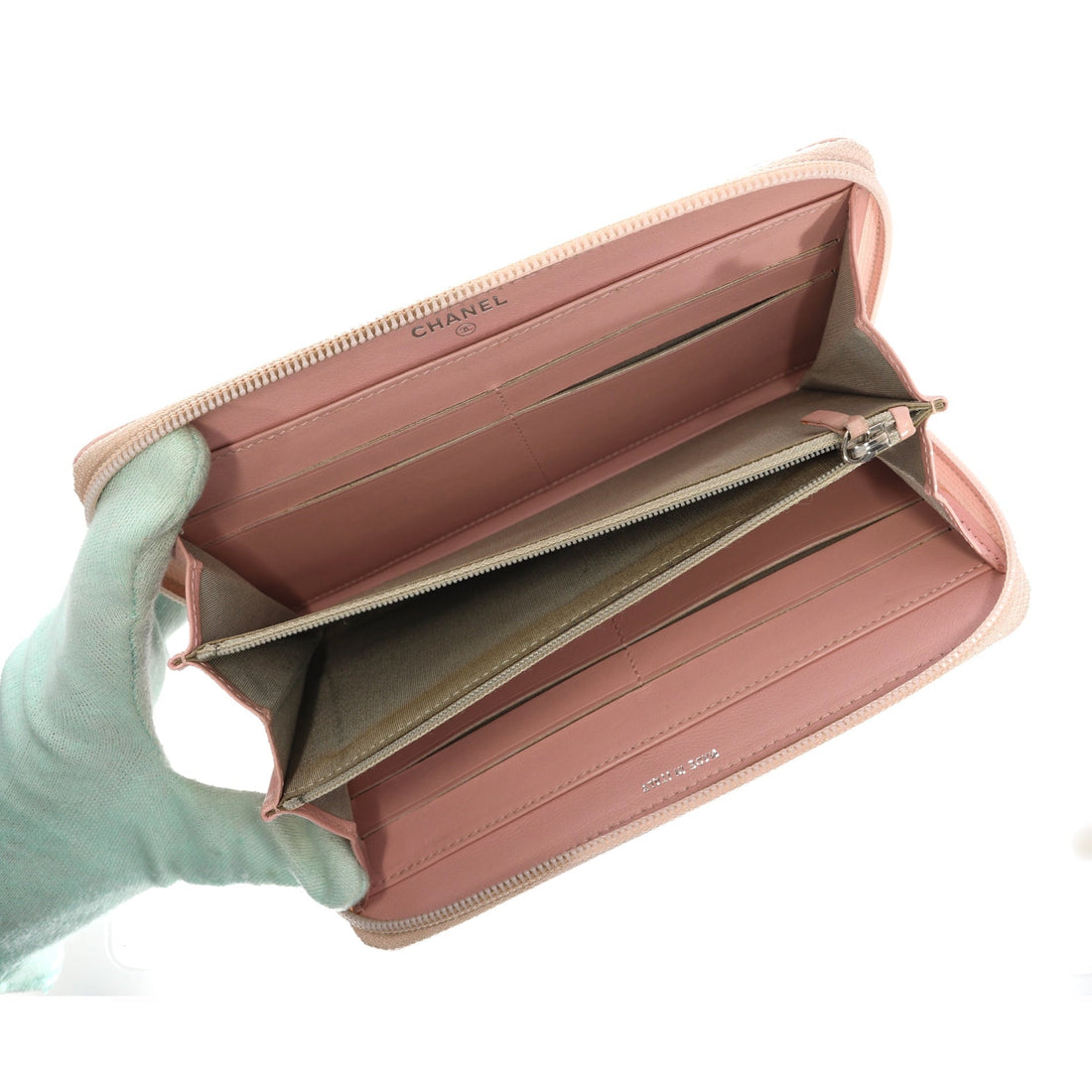 CHANEL Wallet in Pink Leather