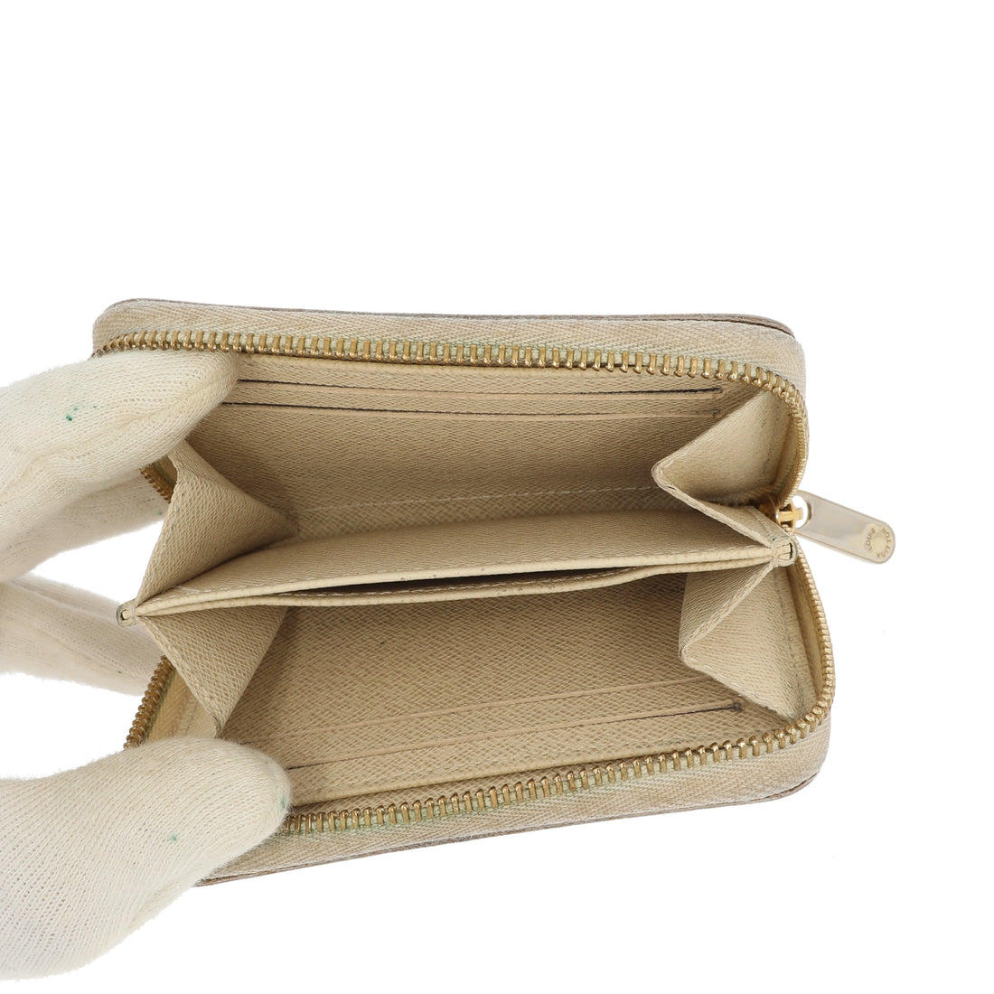 LOUIS VUITTON Wallet in White Canvas