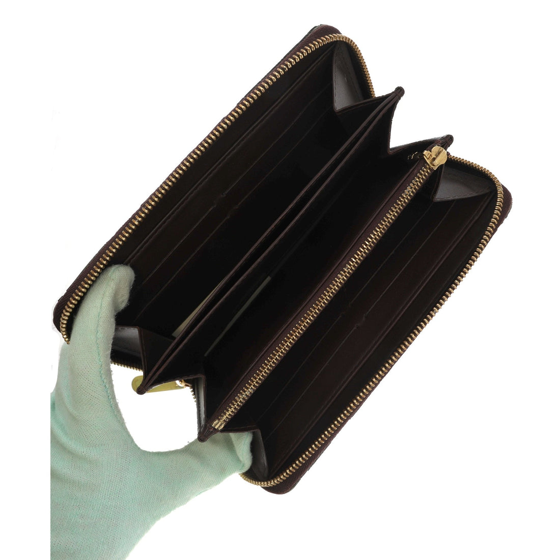 LOUIS VUITTON Wallet in Purple Patent