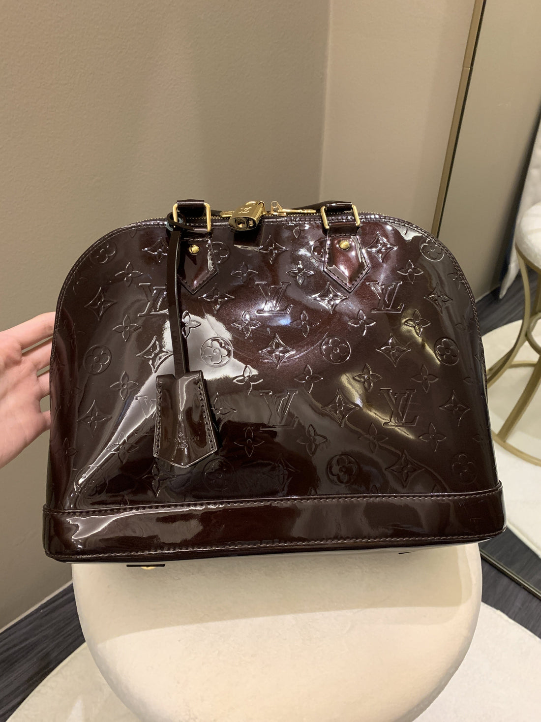 Louis Vuitton Alma Amarante Vernice