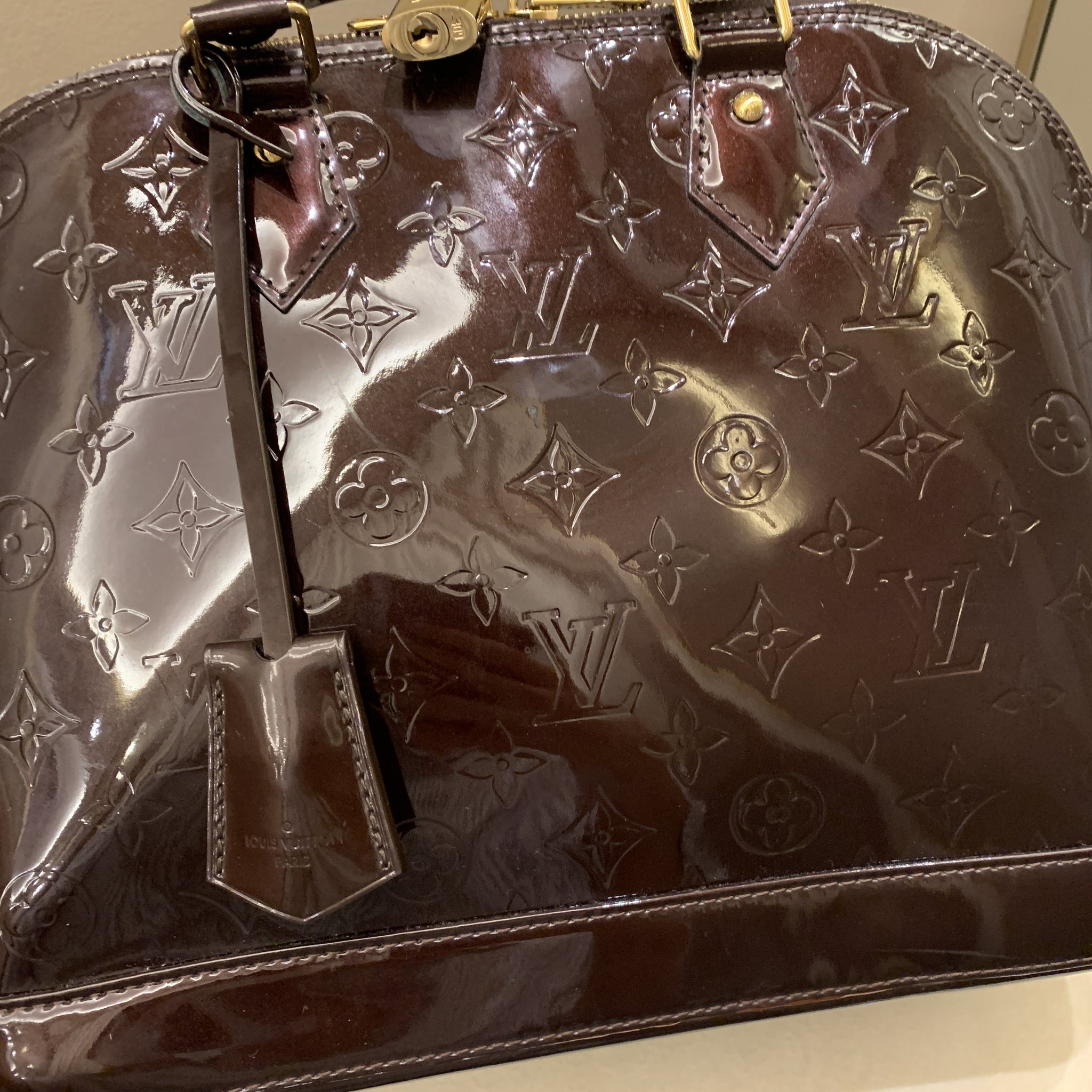 Louis Vuitton Alma Amarante Vernice