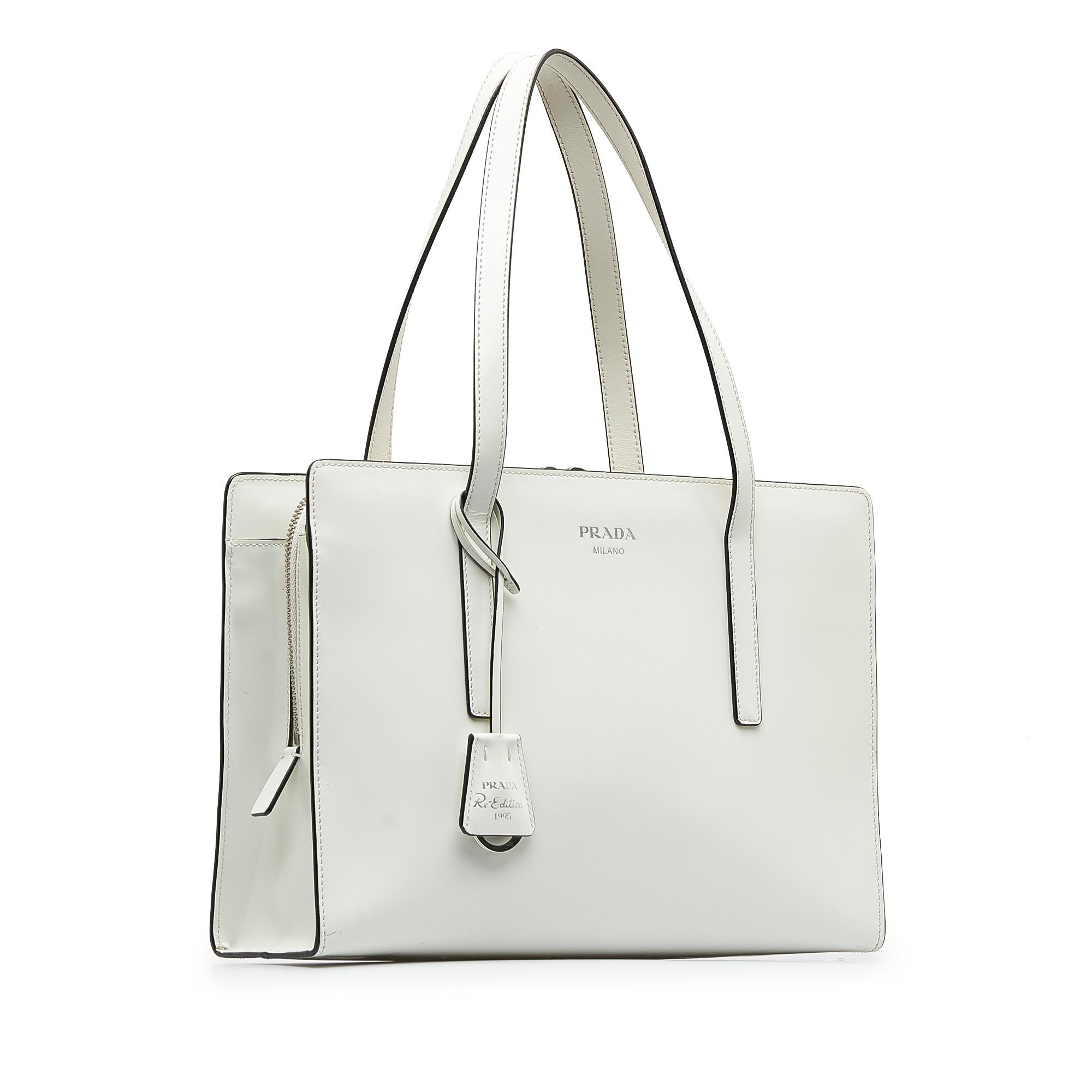 Prada Medium Re-Edition 1995 Leather Tote Bag (SHG-ZmtzAP)