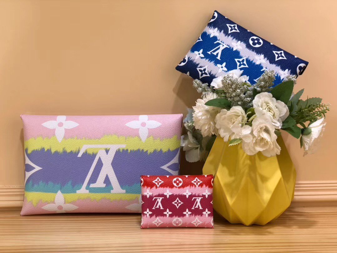 Louis Vuitton Escale Pochette Kirigami