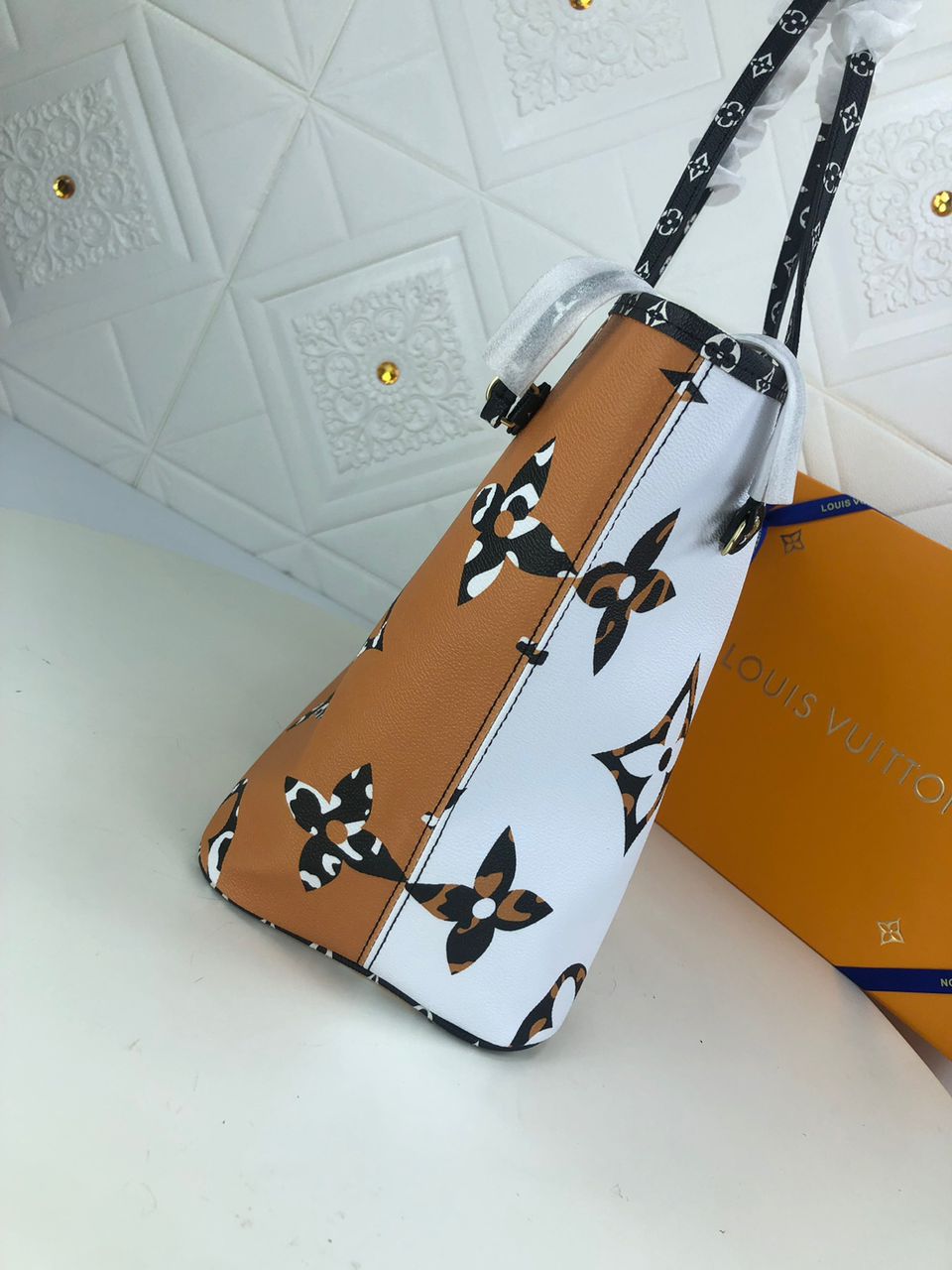 LV Neverfull MM Tote Bag Monogram Jungle Canvas Black/Caramel For Womtlm,  Shoulder Bags 12.2in/31cm LV M44716