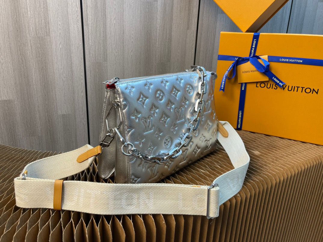 LV Coussin PM Monogram Empreinte Silver For Womtlm, WoBags, Shoulder And Crossbody Bags 10.2in/25.9cm LV M57913