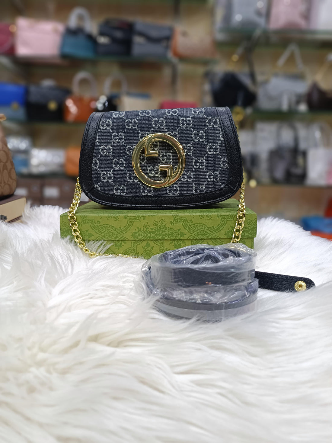 GUCCI BLONDIE SMALL SHOULDER BAG  LUXURY & STYLE (Black/Grey)