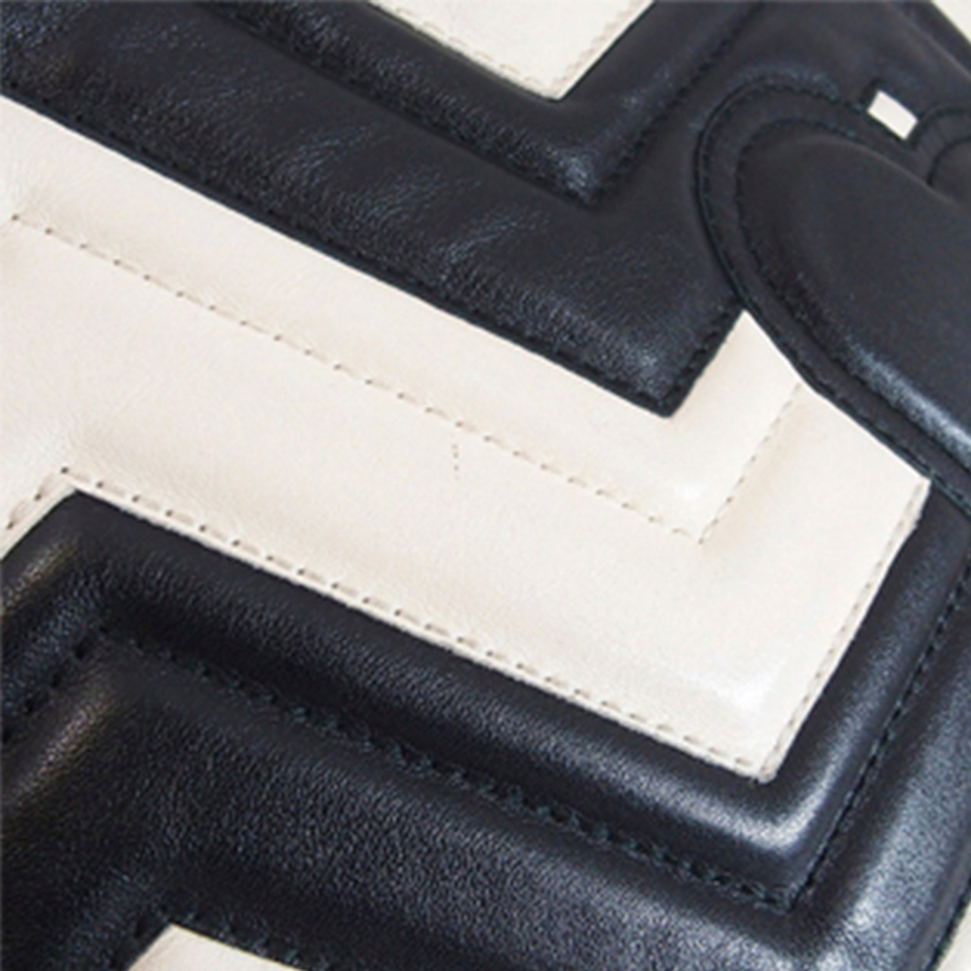 Gucci Medium GG Marmont Shoulder Bag