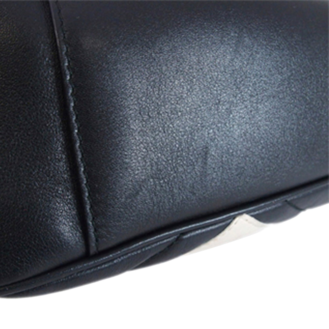 Gucci Medium GG Marmont Shoulder Bag