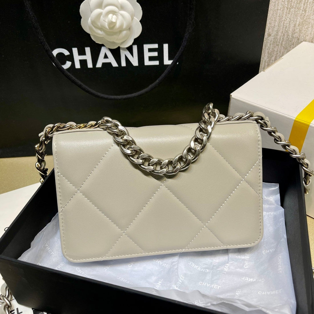 Chanel - Luxury Bag - CHL - 726
