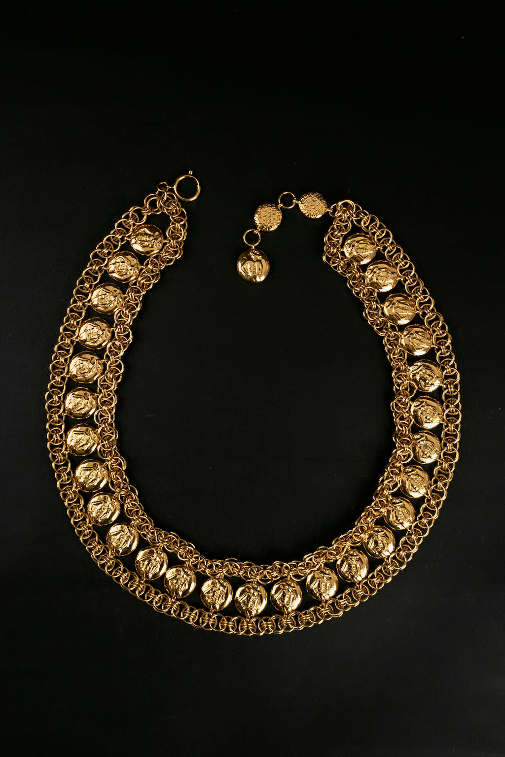 Ceinture en m�tal dor� Chanel