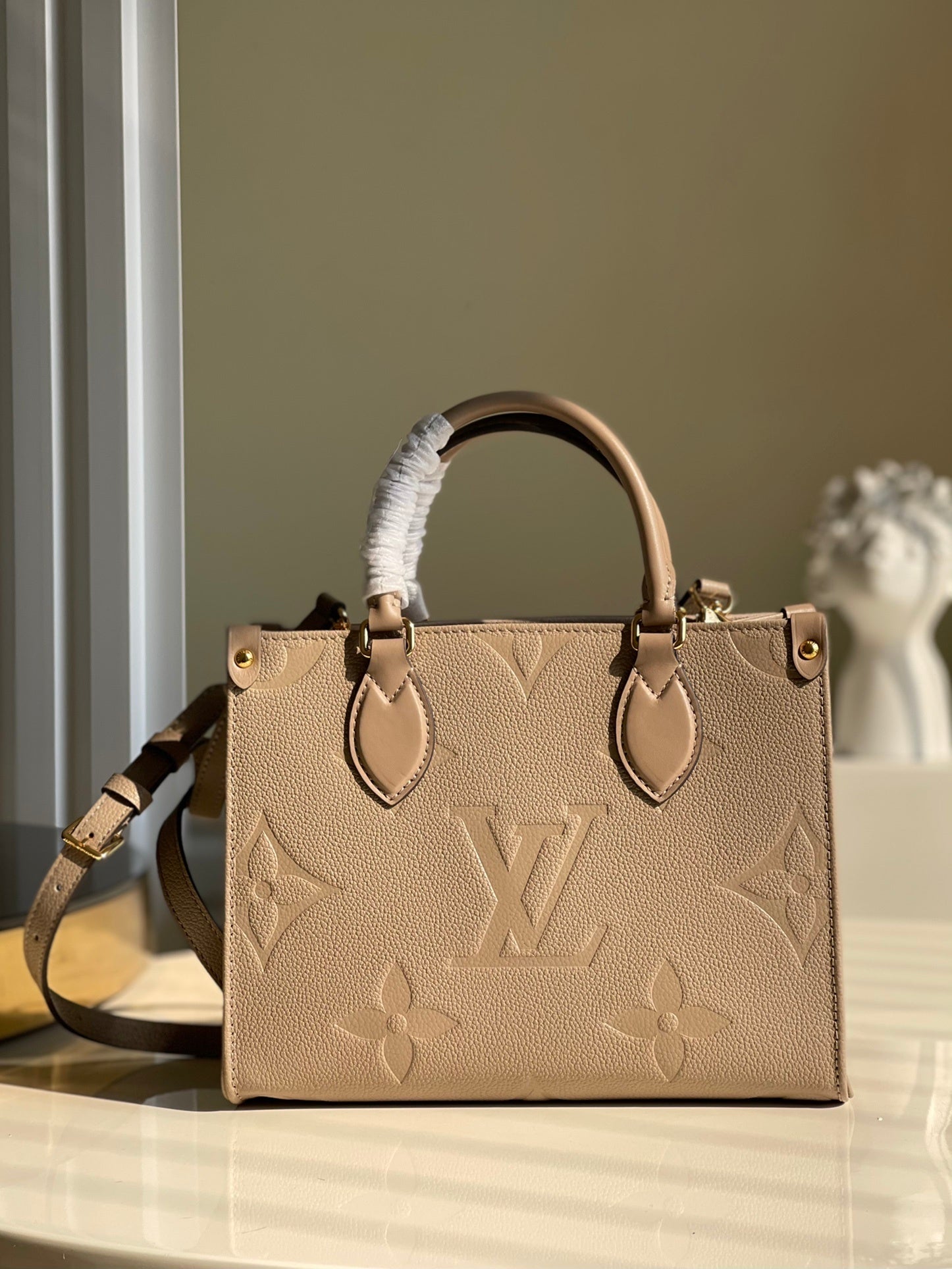 LV OnTheGo PM Tote Bag Monogram Empreinte Beige For Womtlm, Womtlm’s Handbags, Shoulder And Crossbody Bags 9.8in/25cm LV