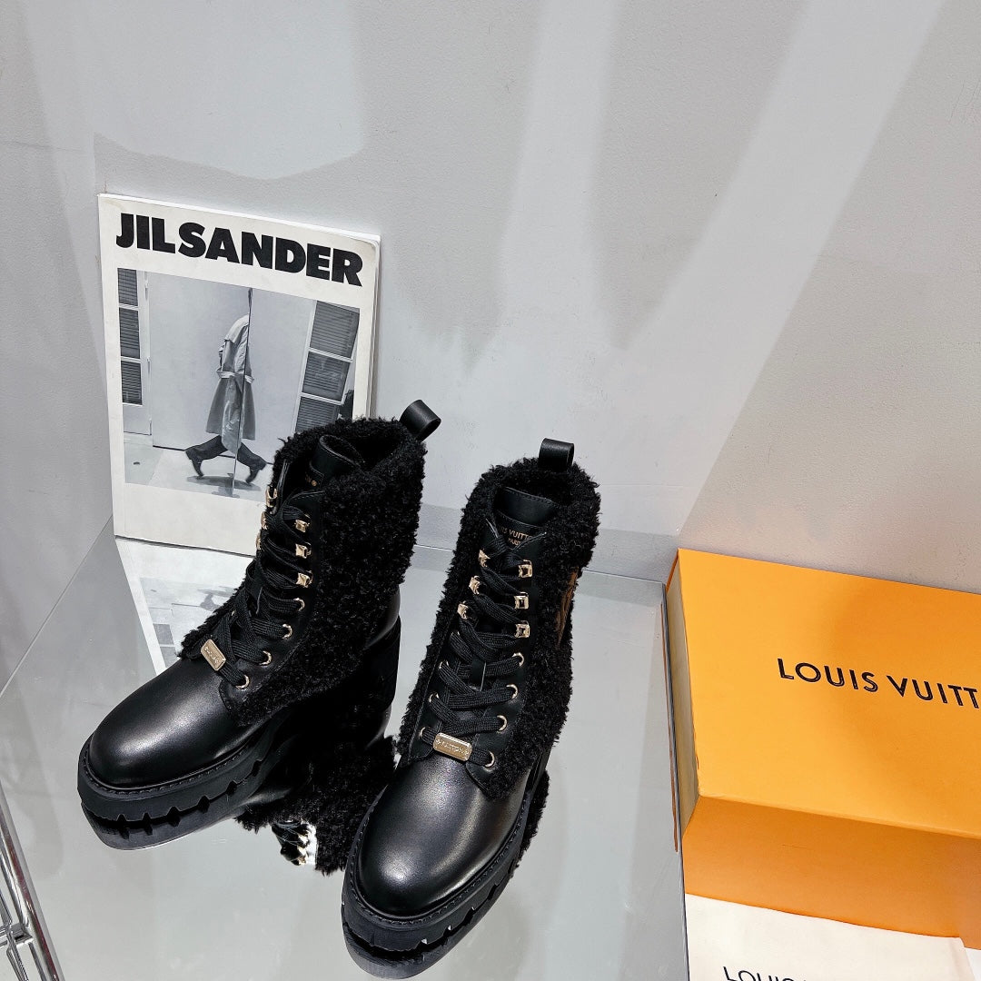 Premium Louis Vuitton BOOTS 009