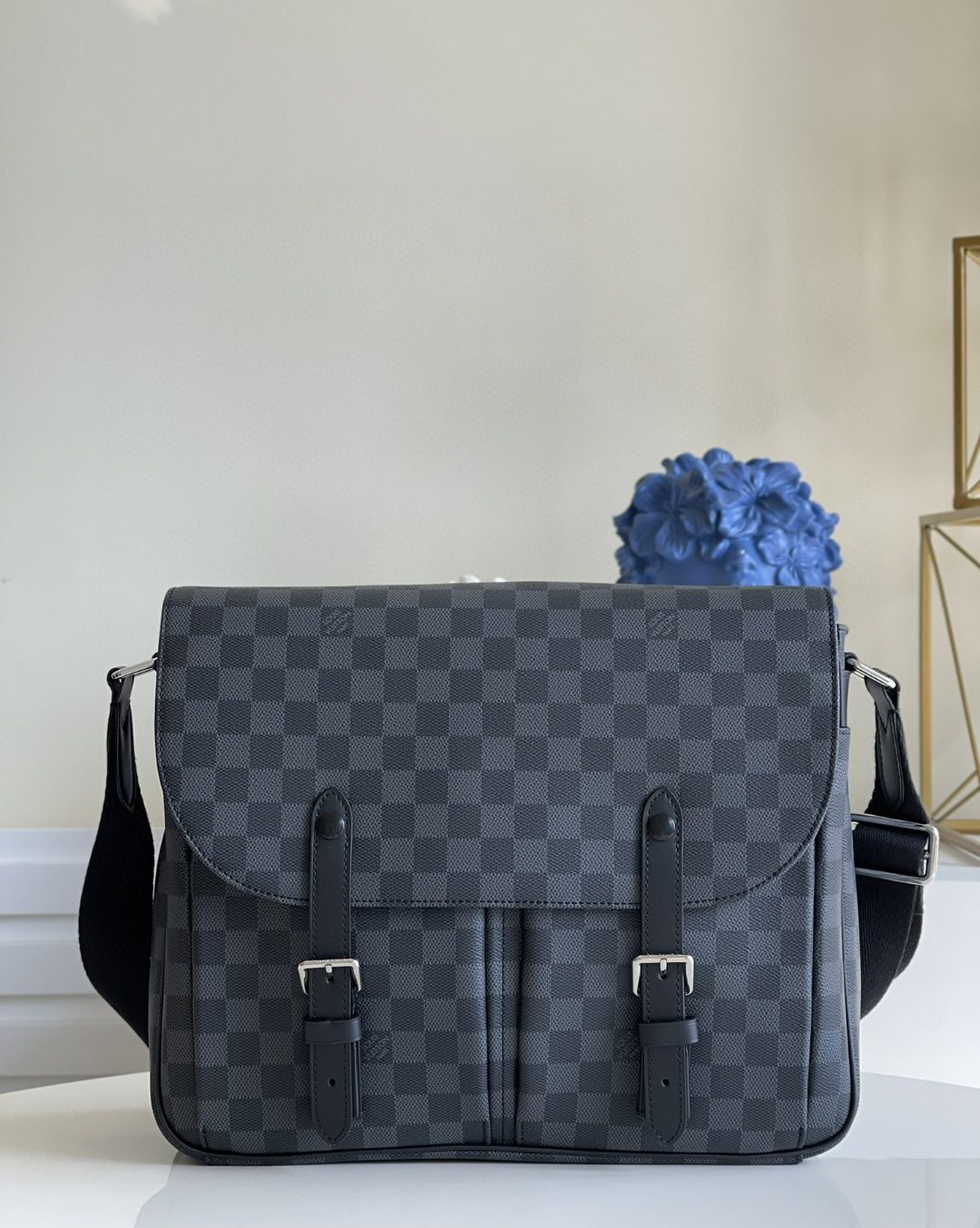 LV Christopher Messtlmger Bag Damier Graphite Canvas For Mtlm, Bags, Shoulder And Crossbody Bags 13in/33cm LV N41500