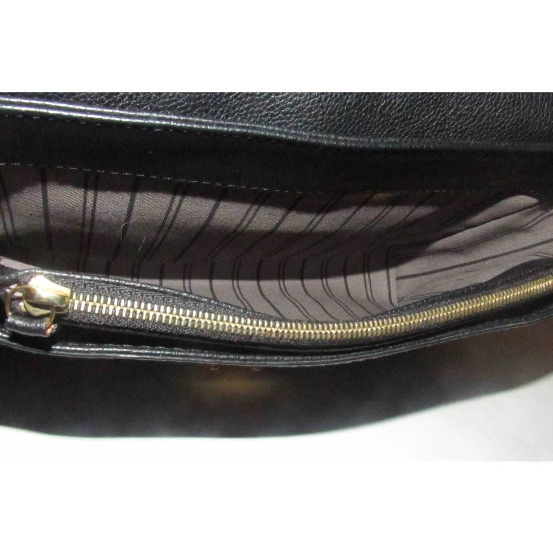 Louis Vuition Vavin Black Empriente Leather Shoulder Bag with a Rolled Leather Adjustable Strap & Lots of Compartments