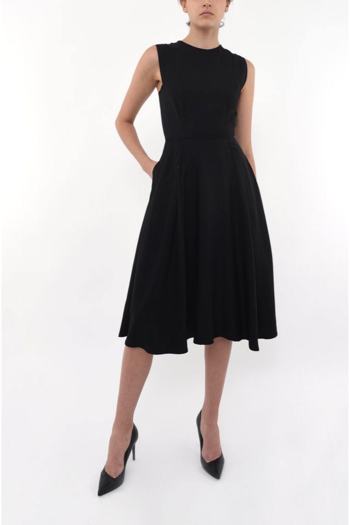 Crew Neck Fitted Swing Dress Black