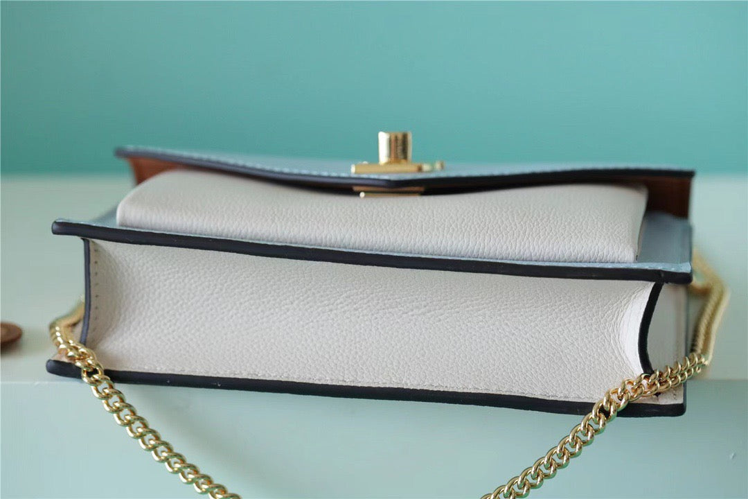 LV Mylockme Chain Pochette Bleu Nuage Blue For Womtlm,  Shoulder and Crossbody Bags 7.5in/19cm LV M81436