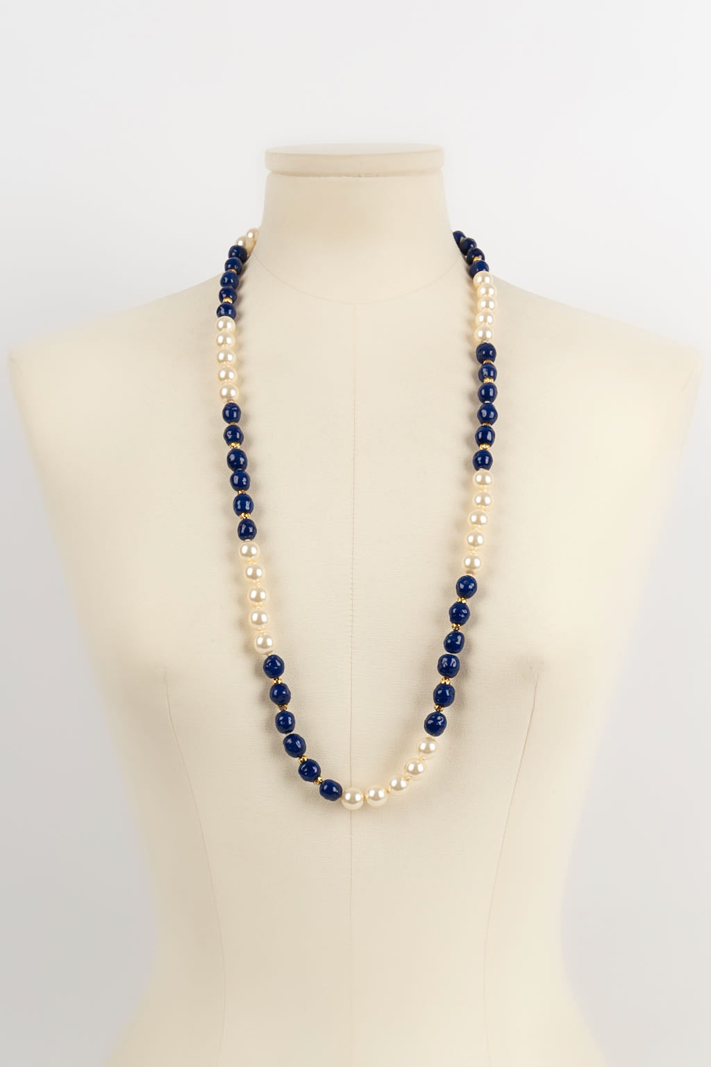 Collier / Sautoir Chanel 1980s