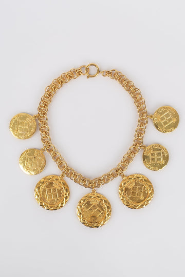 Collier dor� Chanel