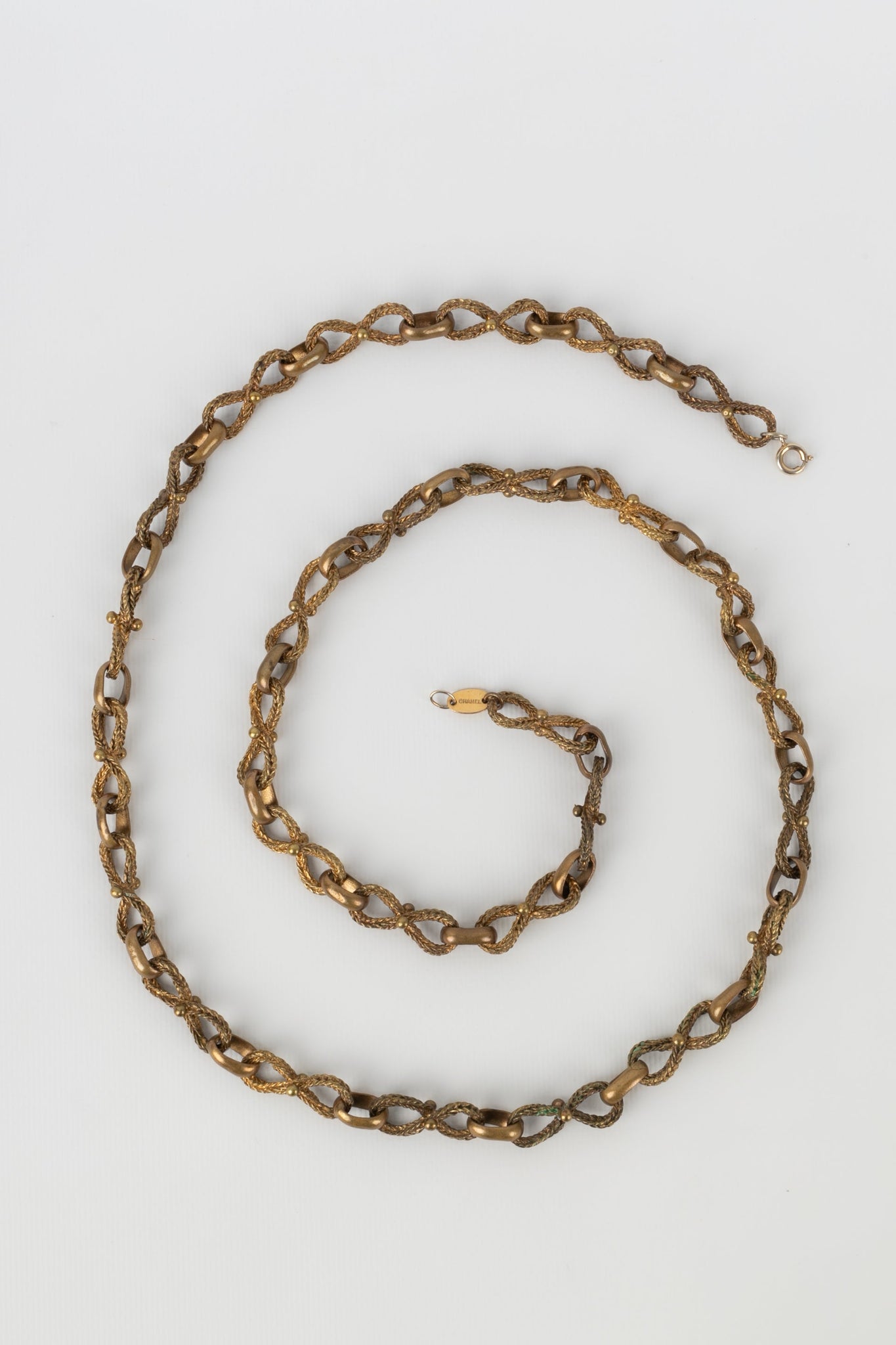 Collier doré Chanel 1950-60