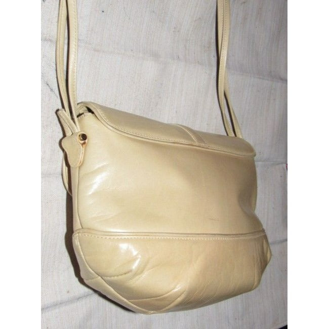 Gucci Vintage Buttery Soft Beige Or Nude Leather Shoulder Bag
