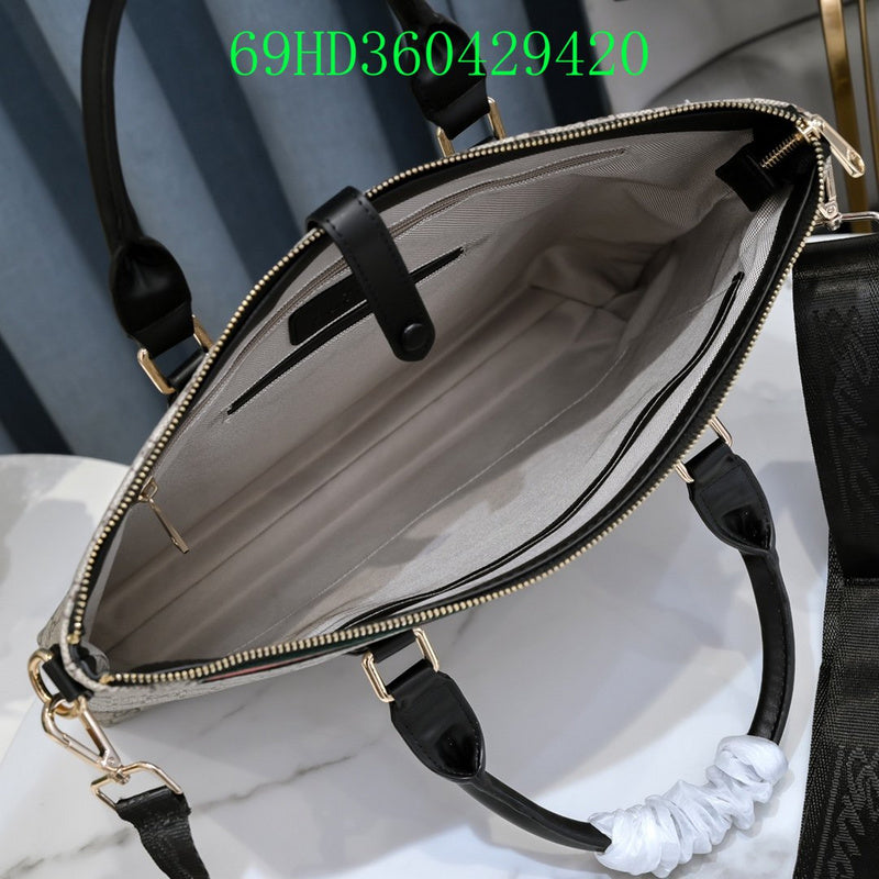 Gucci Bags - The Tote   930