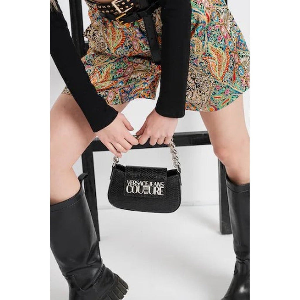 Elegance and Style: The Ultimate Crossbody Bag