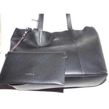 Fabulous, NWT, XL, Furla tote bag with a matching, wallet/organizer that is attached by a chrome chain link strap