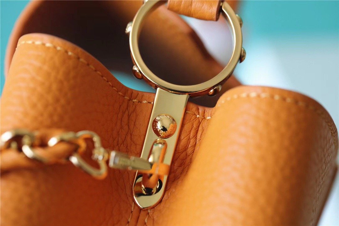 LV Capucines Mini Taurillon Jaune Sunbeam For Womtlm,  Shoulder And Crossbody Bags 21cm/8.3in LV