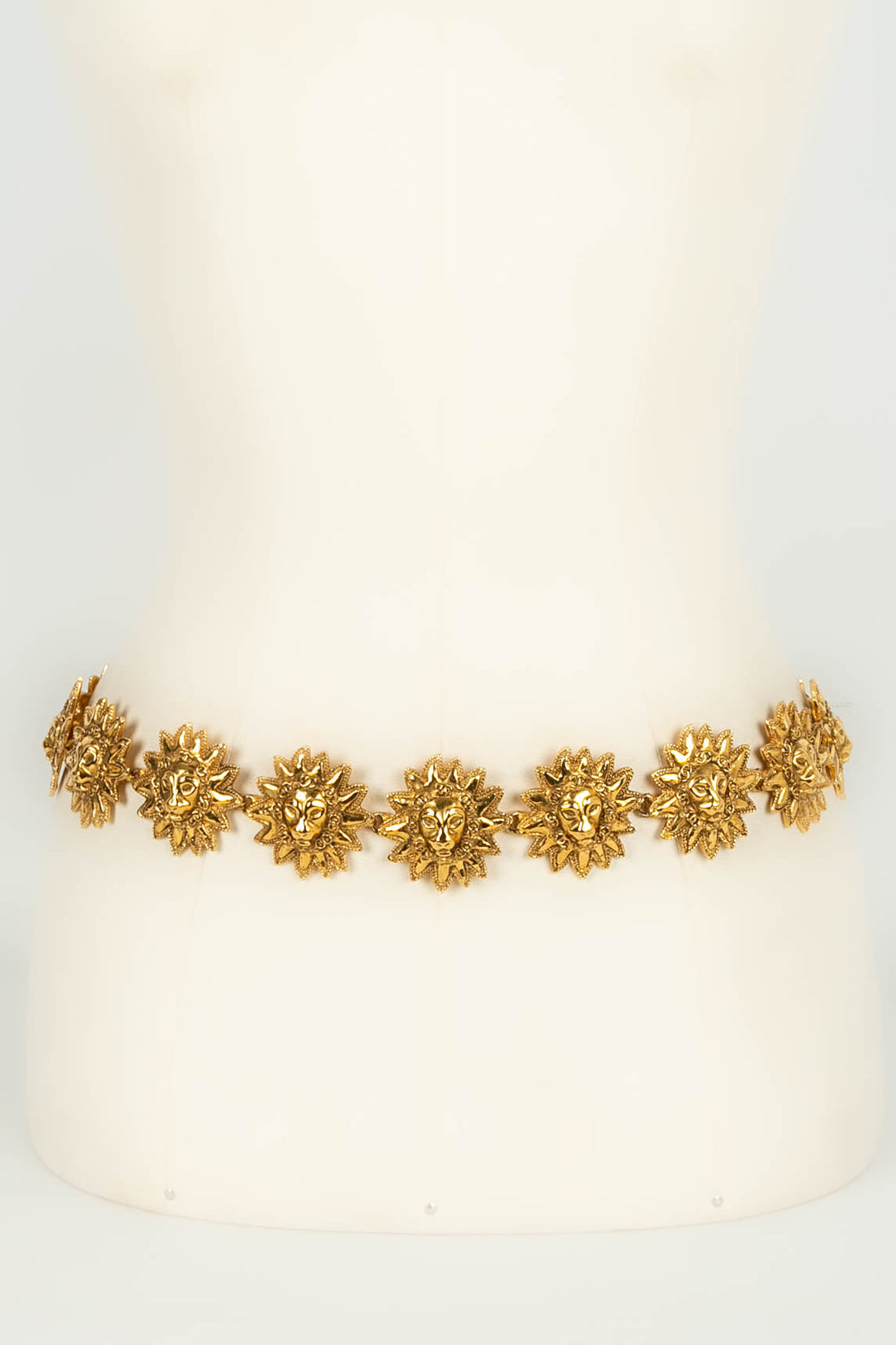 Ceinture "t�tes de lion" Chanel