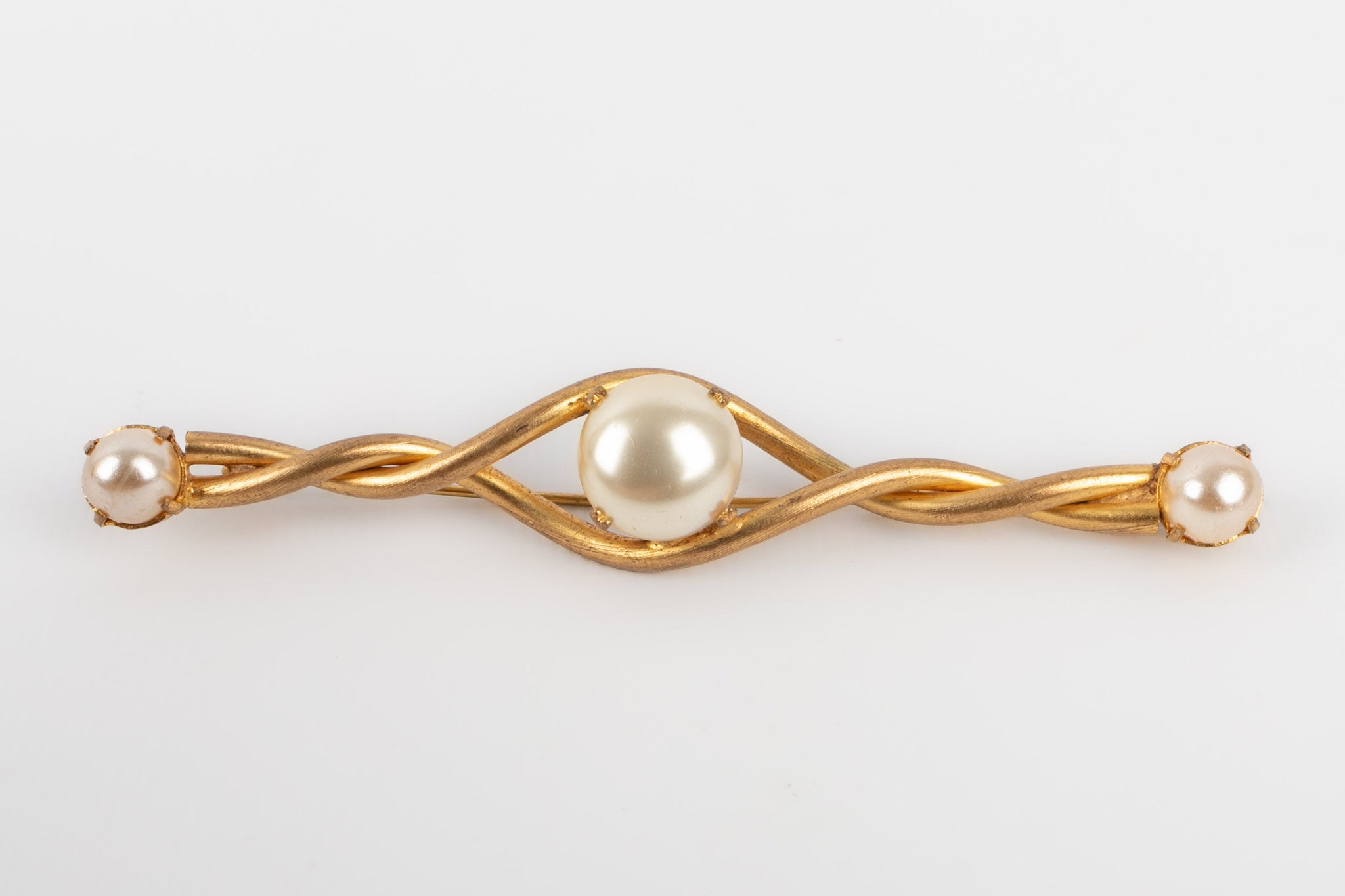 Broche dor�e Chanel