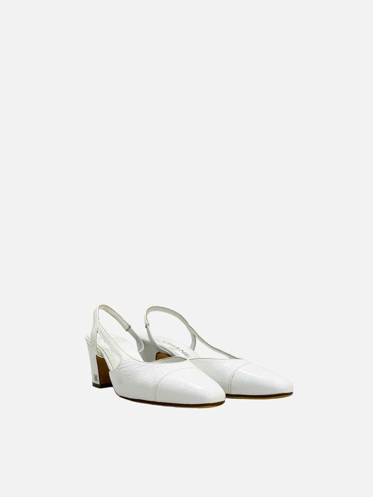 CHANEL White Cap Toe Slingbacks