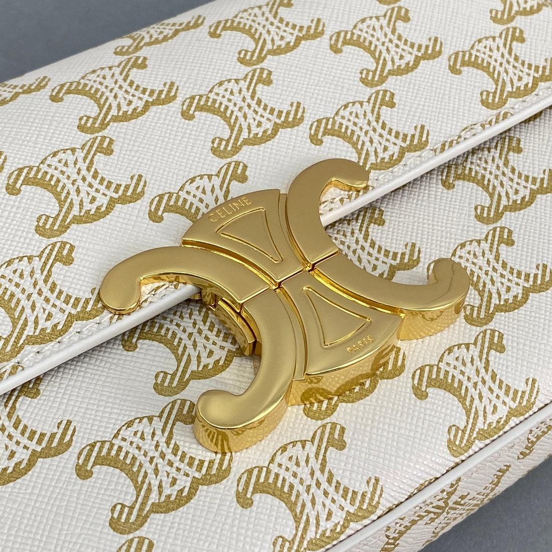 CE Triomphe Shoulder Bag In Triomphe Canvas White For Womtlm 8in/20cm 194142CUZ.01BC