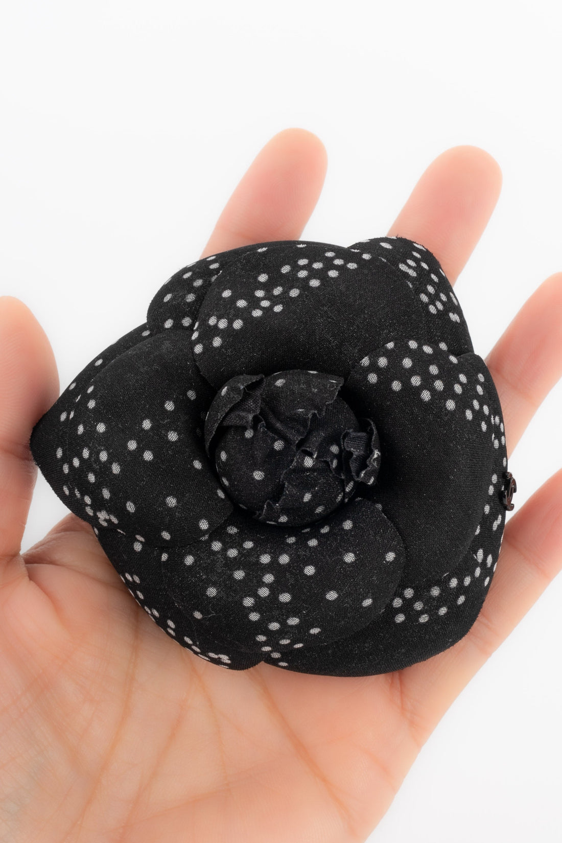 Broche cam�lia Chanel