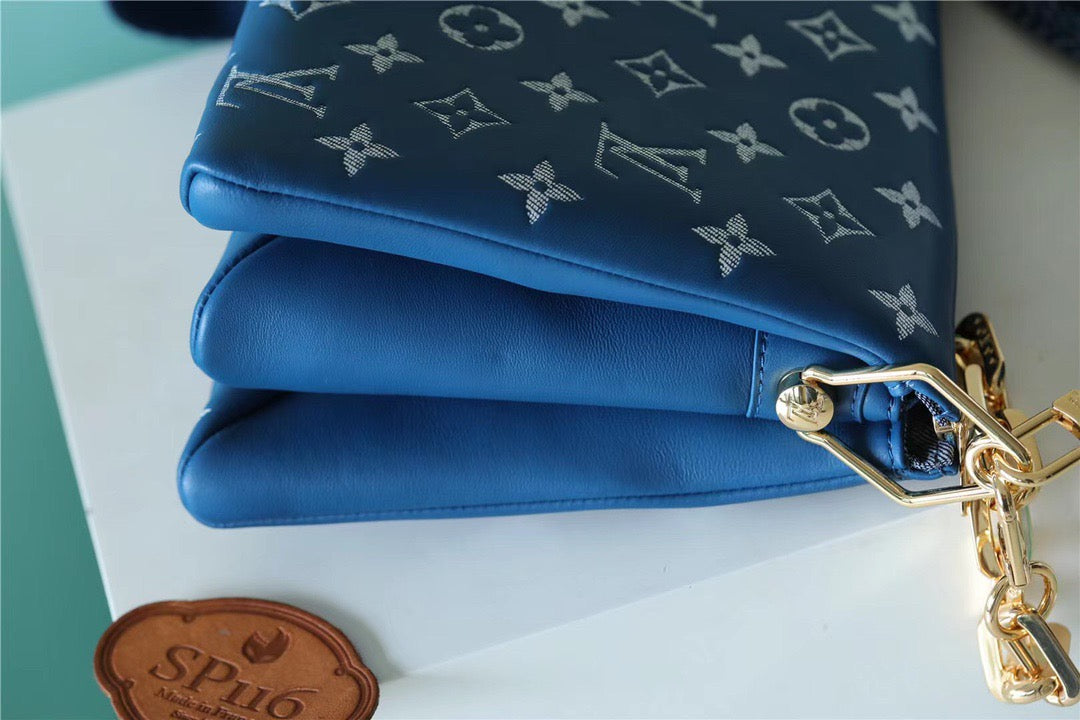 LV Coussin PM Puffy Navy Blue For Womtlm,  Shoulder And Crossbody Bags 10.2n/26cm LV M59392