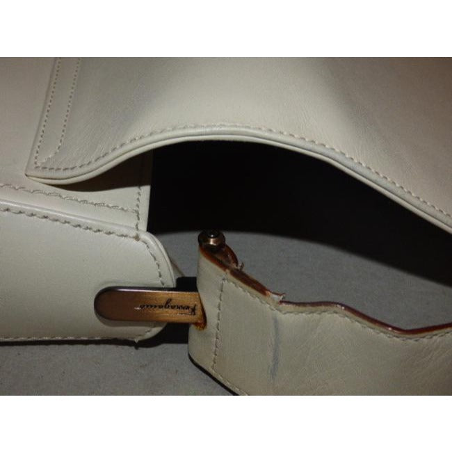 Salvatore Ferragamo Vintage Pursesdesigner Purses Ivory Leather Shoulder Bag