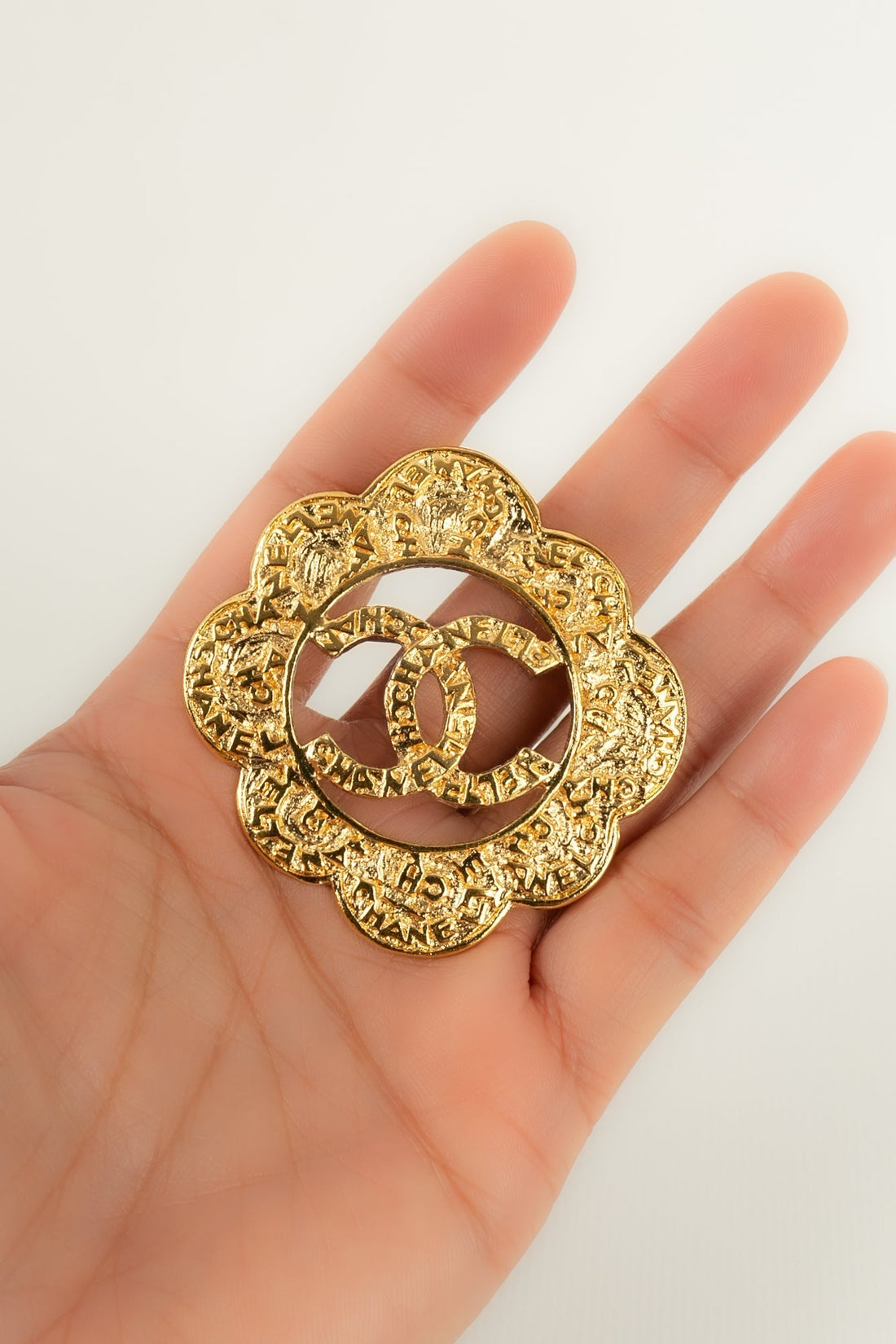 Broche Chanel Automne 1995