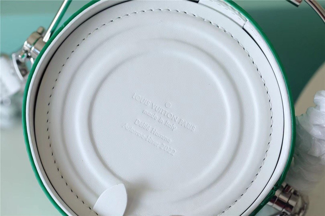 LV Paint Can Coated Canvas By Virgil Abloh’s Gretlm For Womtlm, Womtlm’s Bags, Shoulder And Crossbody Bags 6.7in/17cm LV M81592