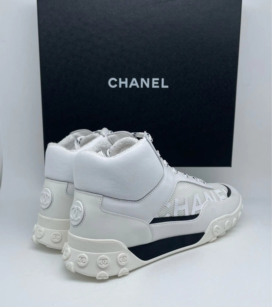 Chanel - Baskets T.40