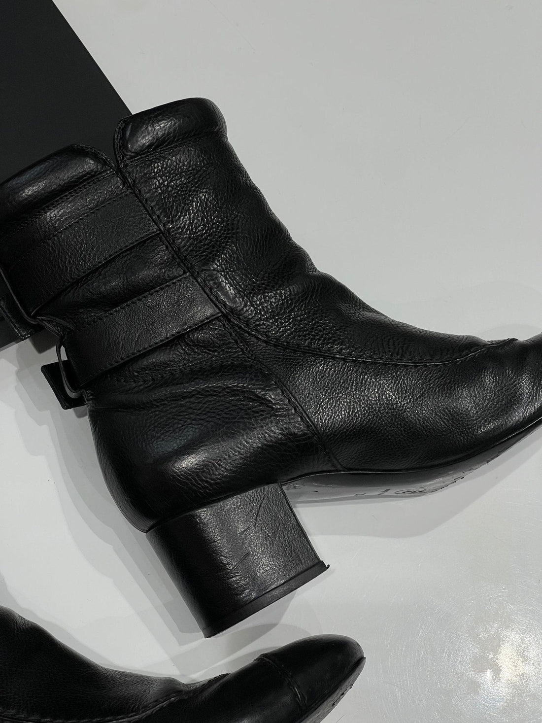 Chanel - Bottines noires T39