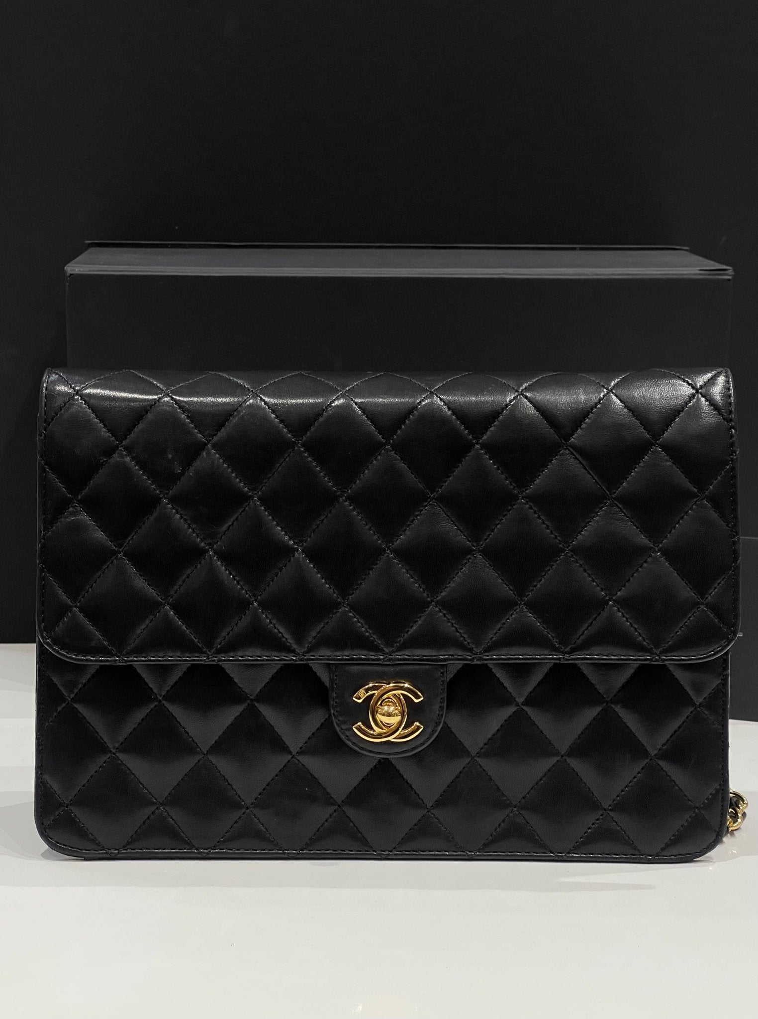 Chanel - sac classique vintage médium cuir noir