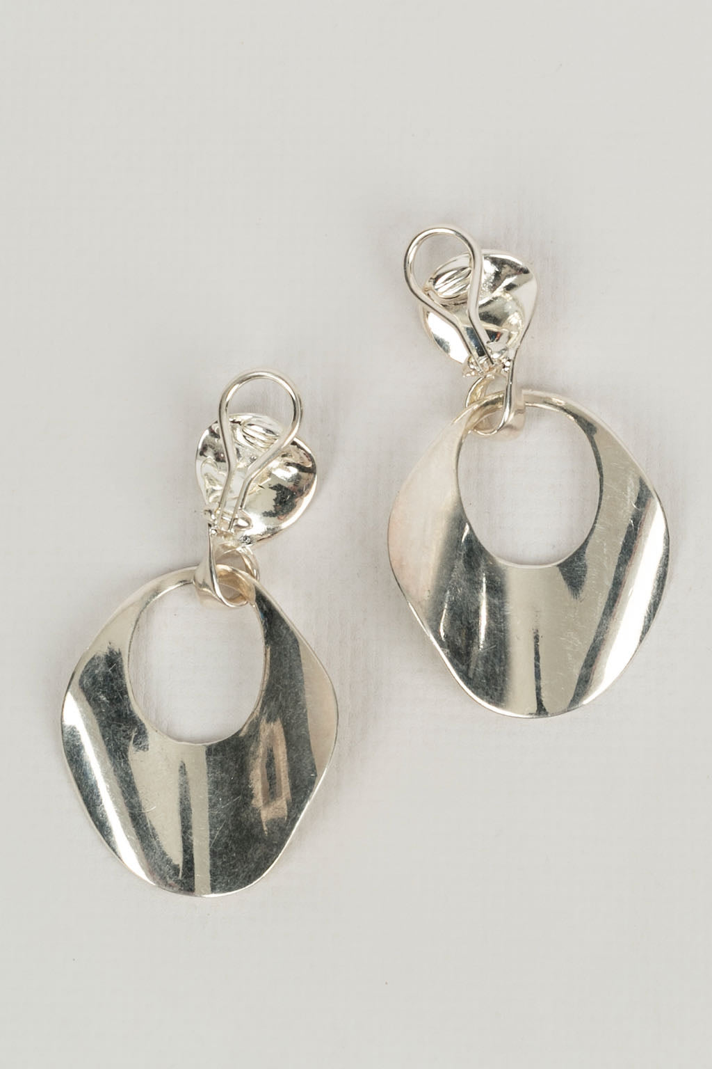 Boucles d'oreilles argent�es Chanel