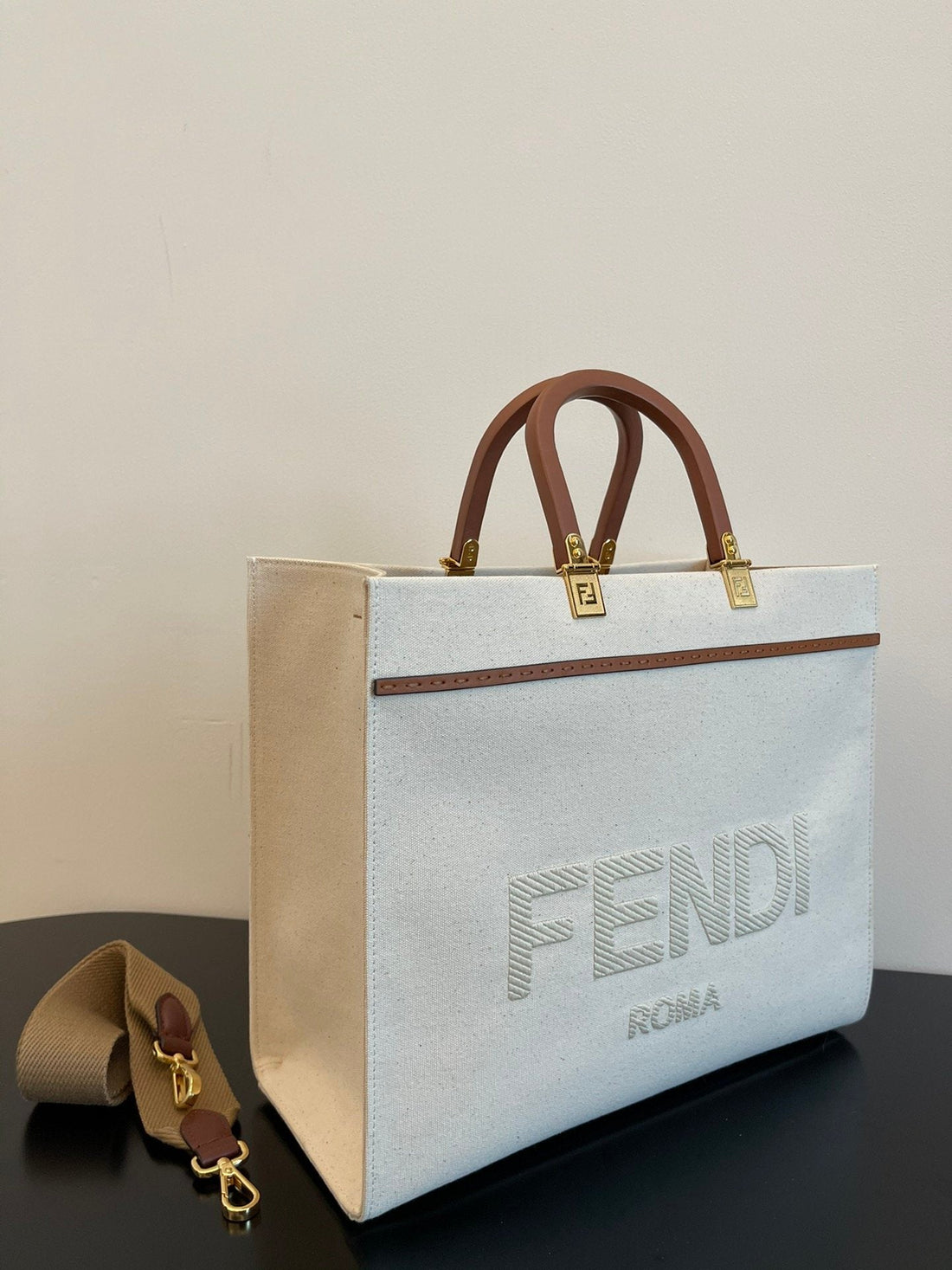 FI Sunshine Large Tote Bag Light Grey For Women, Women&#8217;s Handbags, Shoulder Bags 15.7in/40cm FF 8BH372