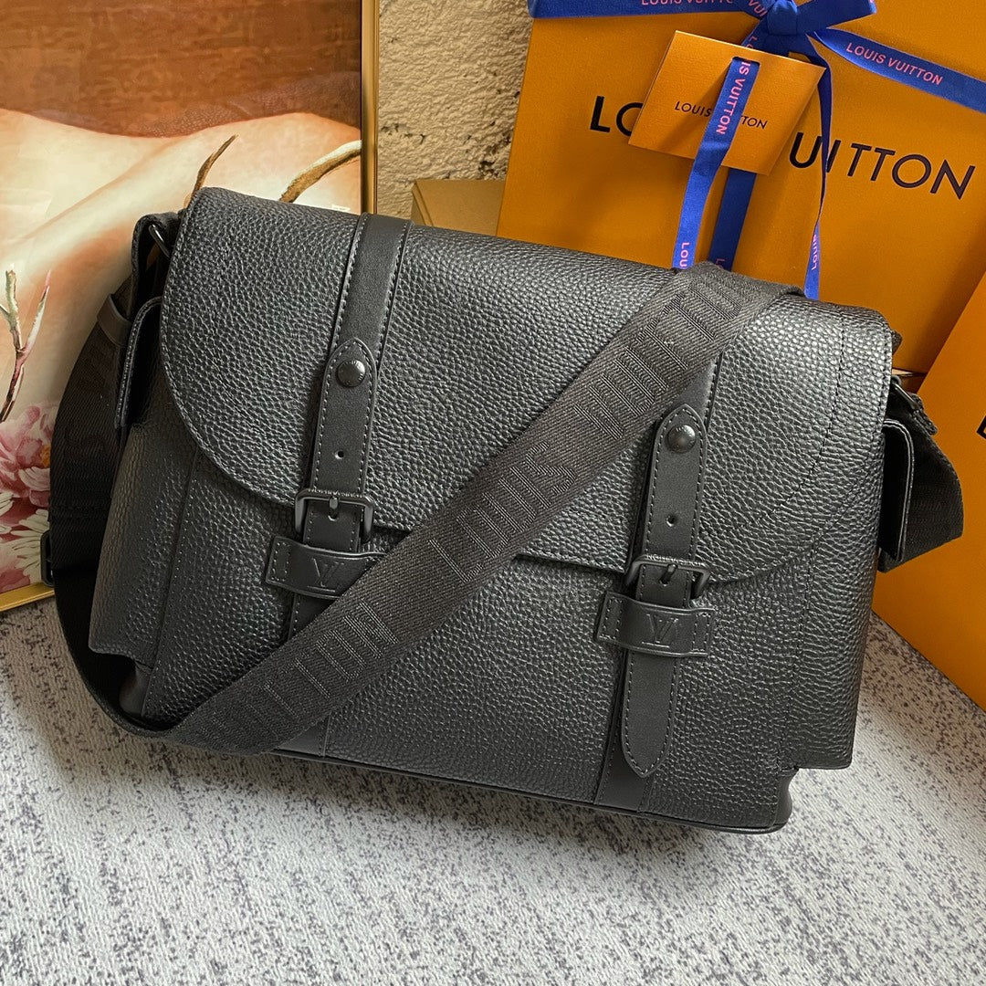 LV Christopher Messtlmger Taurillon Black For Mtlm, Bags, Shoulder And Crossbody Bags 11.4in/29cm LV M58476