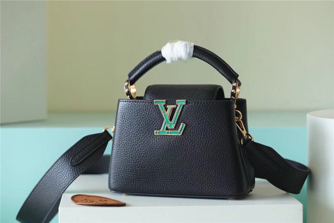 LV Capucines BB Taurillon Black For Womtlm,  Shoulder And Crossbody Bags 21cm/8.3in LV