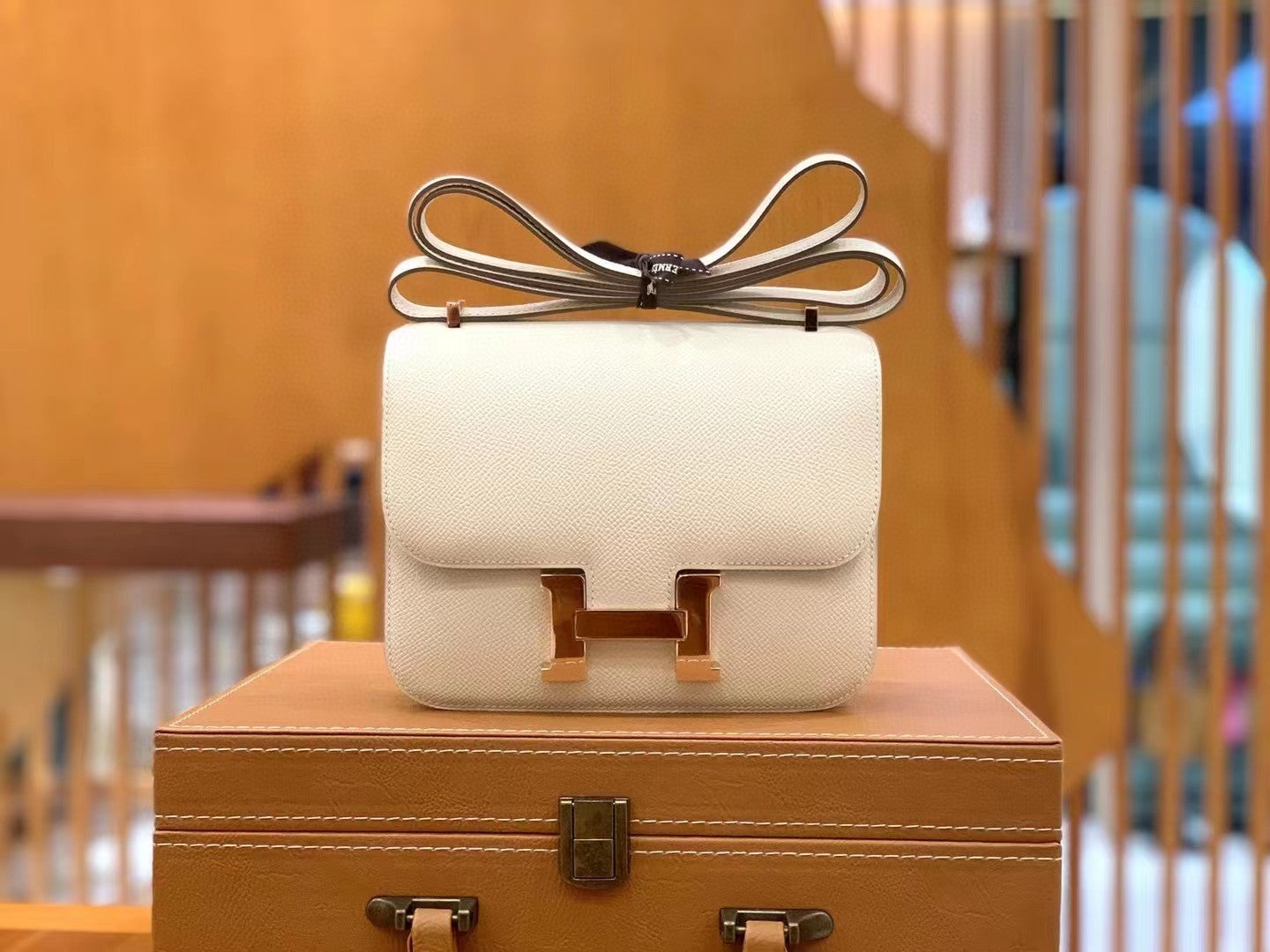 HM Constance 23 Epsom White For Womtlm, Handbags, Shoulder Bags 9in/23cm