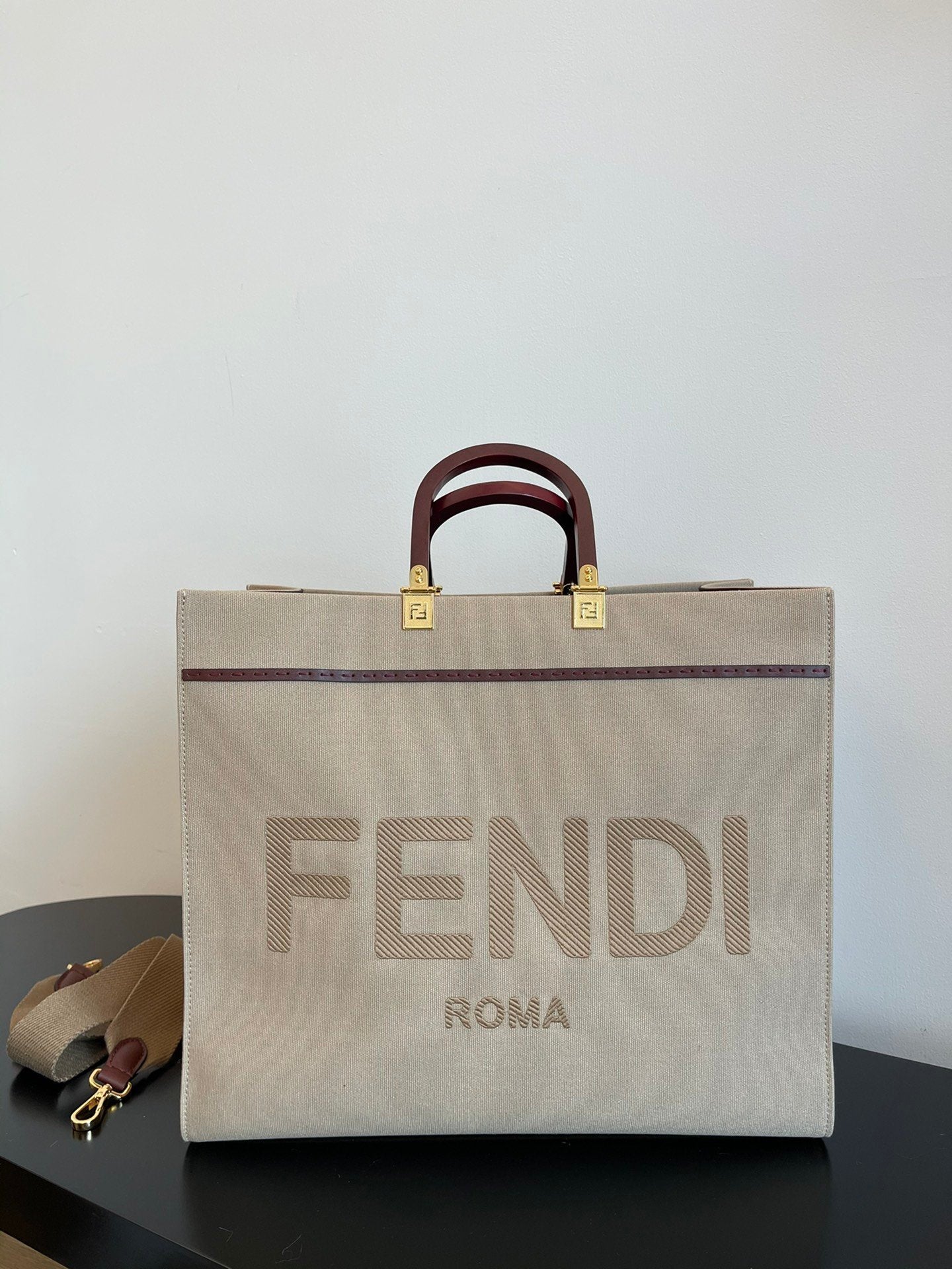 FI Sunshine Large Tote Bag Beige For Women, Women&#8217;s Handbags, Shoulder Bags 15.7in/40cm FF 8BH372