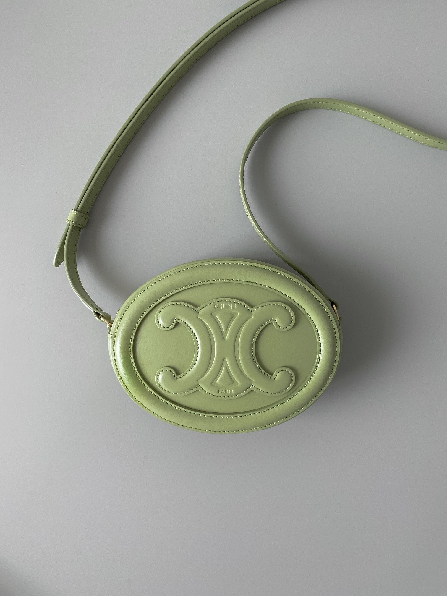 CE Crossbody Oval Purse Cuir Triomphe Mint Gretlm For Womtlm 6in/16cm