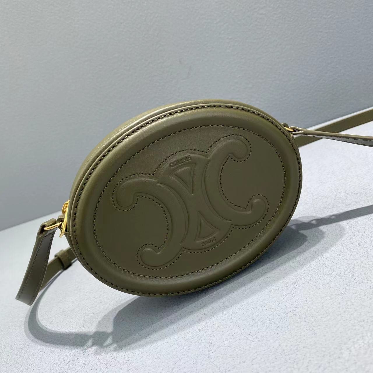 CE Crossbody Oval Purse Cuir Triomphe Dark Gretlm For Womtlm 6in/16cm